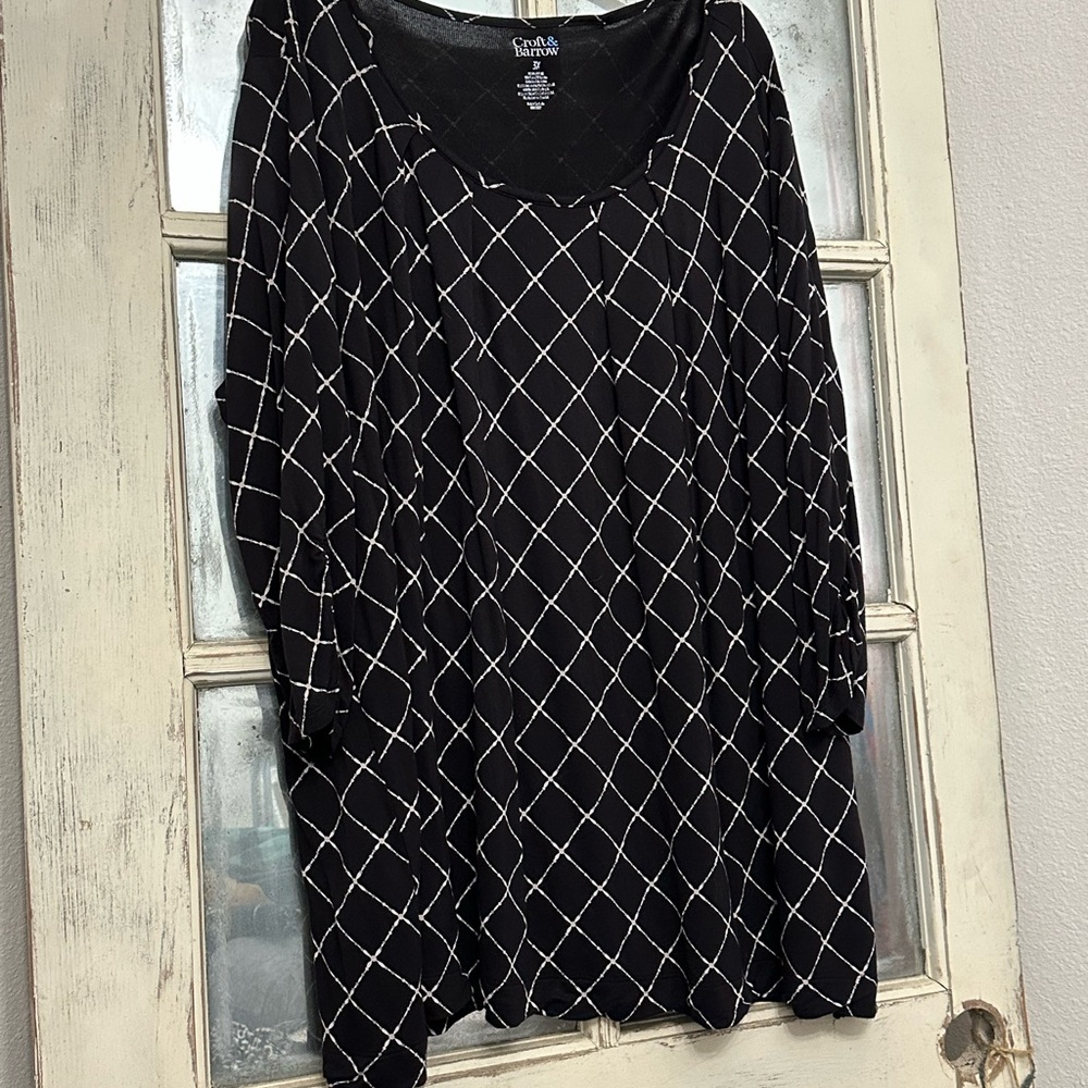 Croft & Barrow Black and White Blouse